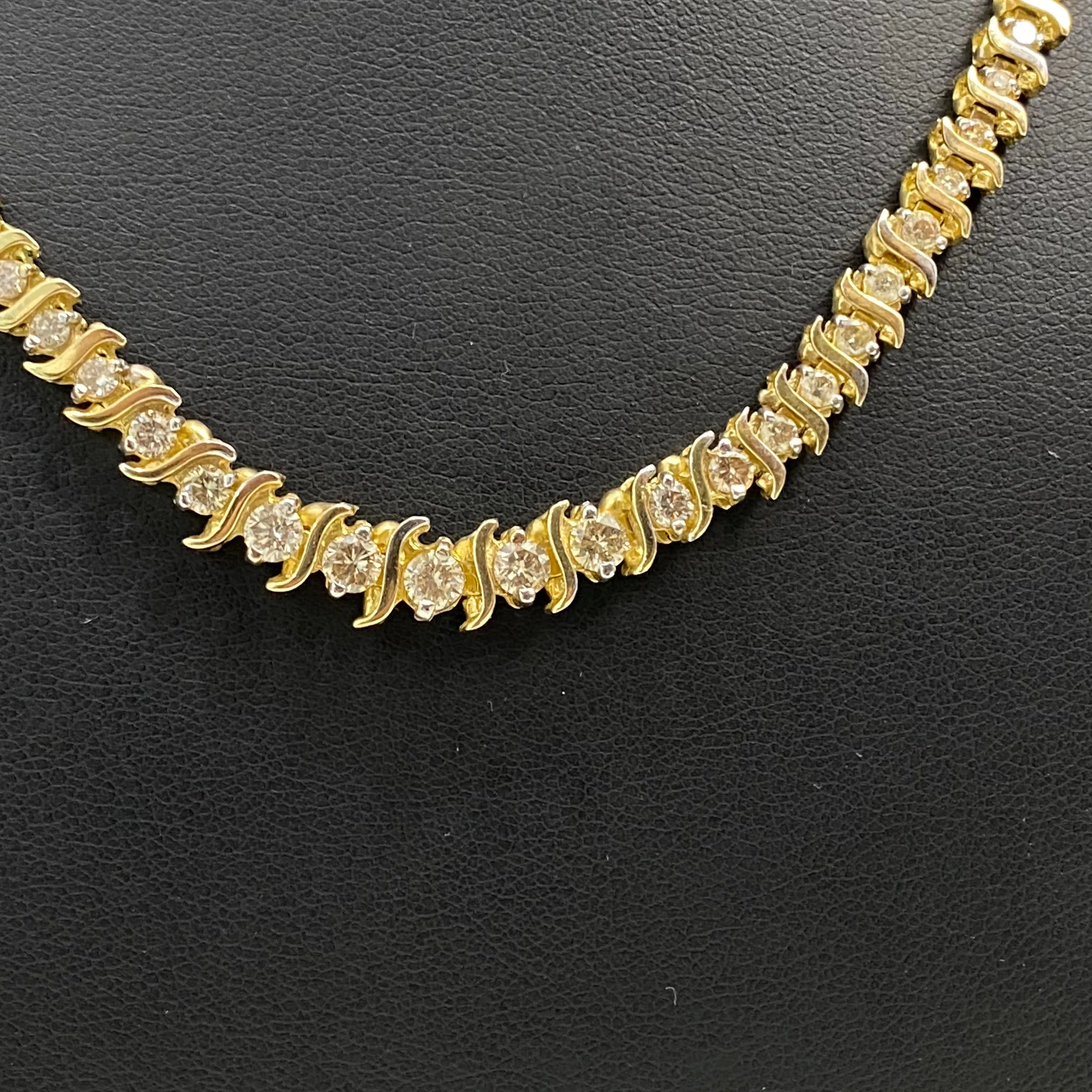 14K Yellow Gold Tennis Chain Ct Dia / 23.3gr / 4.4mm / 16in