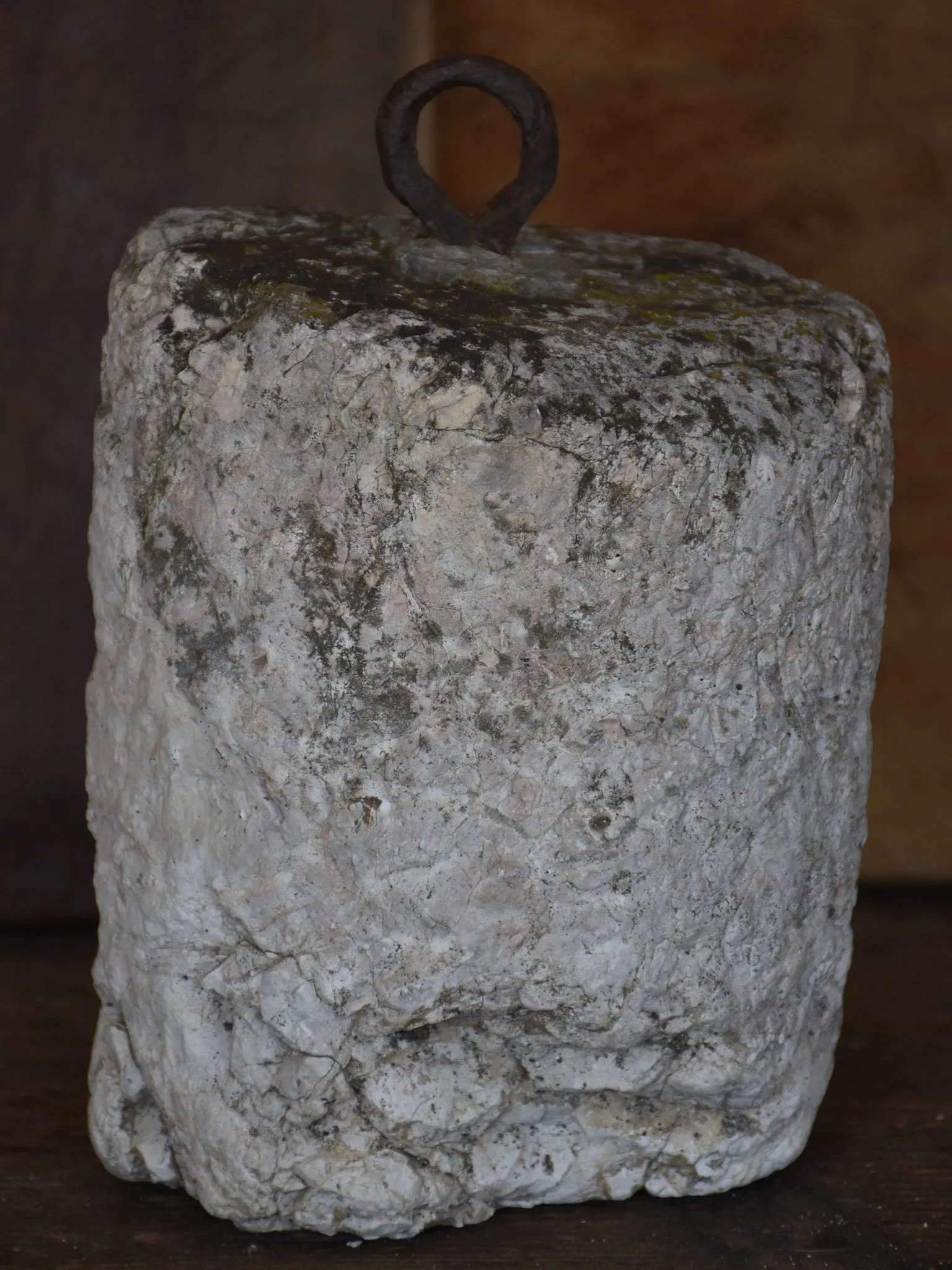 Antique stone counterweight - round