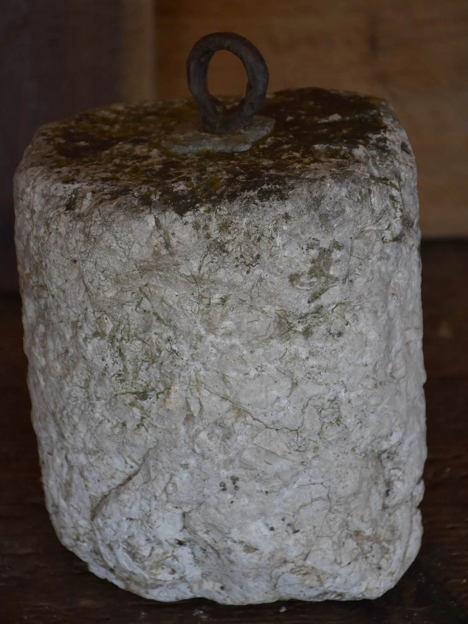 Antique stone counterweight - round