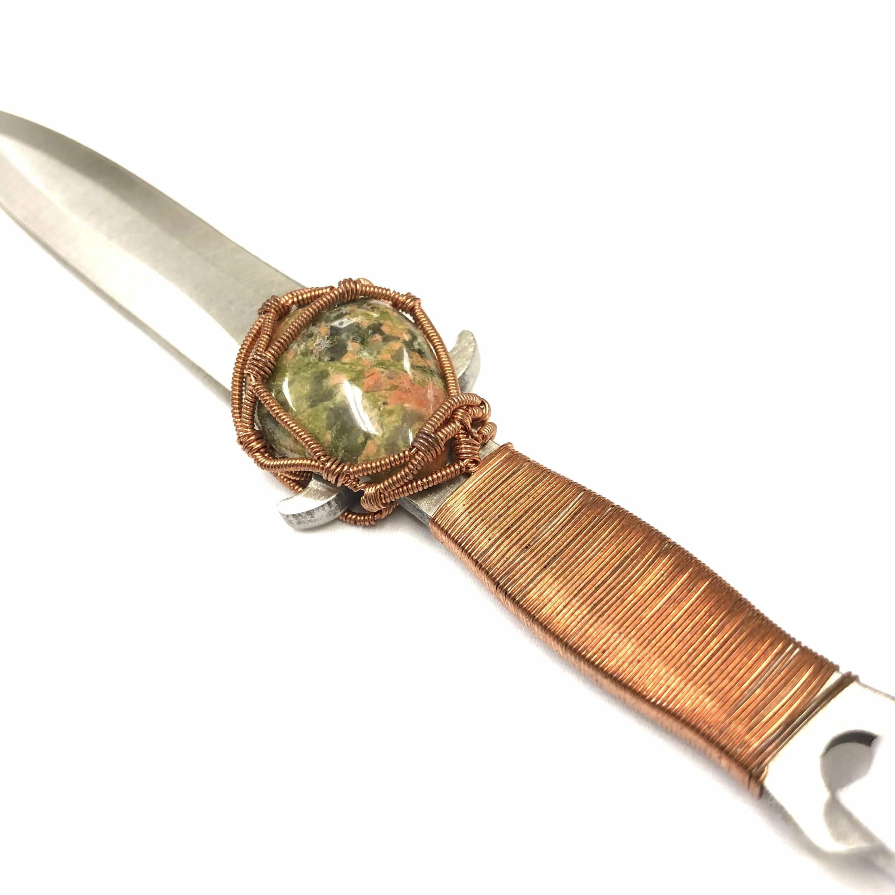 Dagger Dabber with Precious Stone