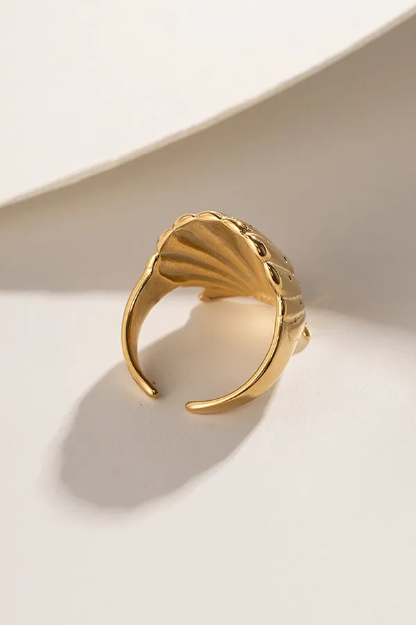 Fashionable and Luxurious Gold Shell Open Ring