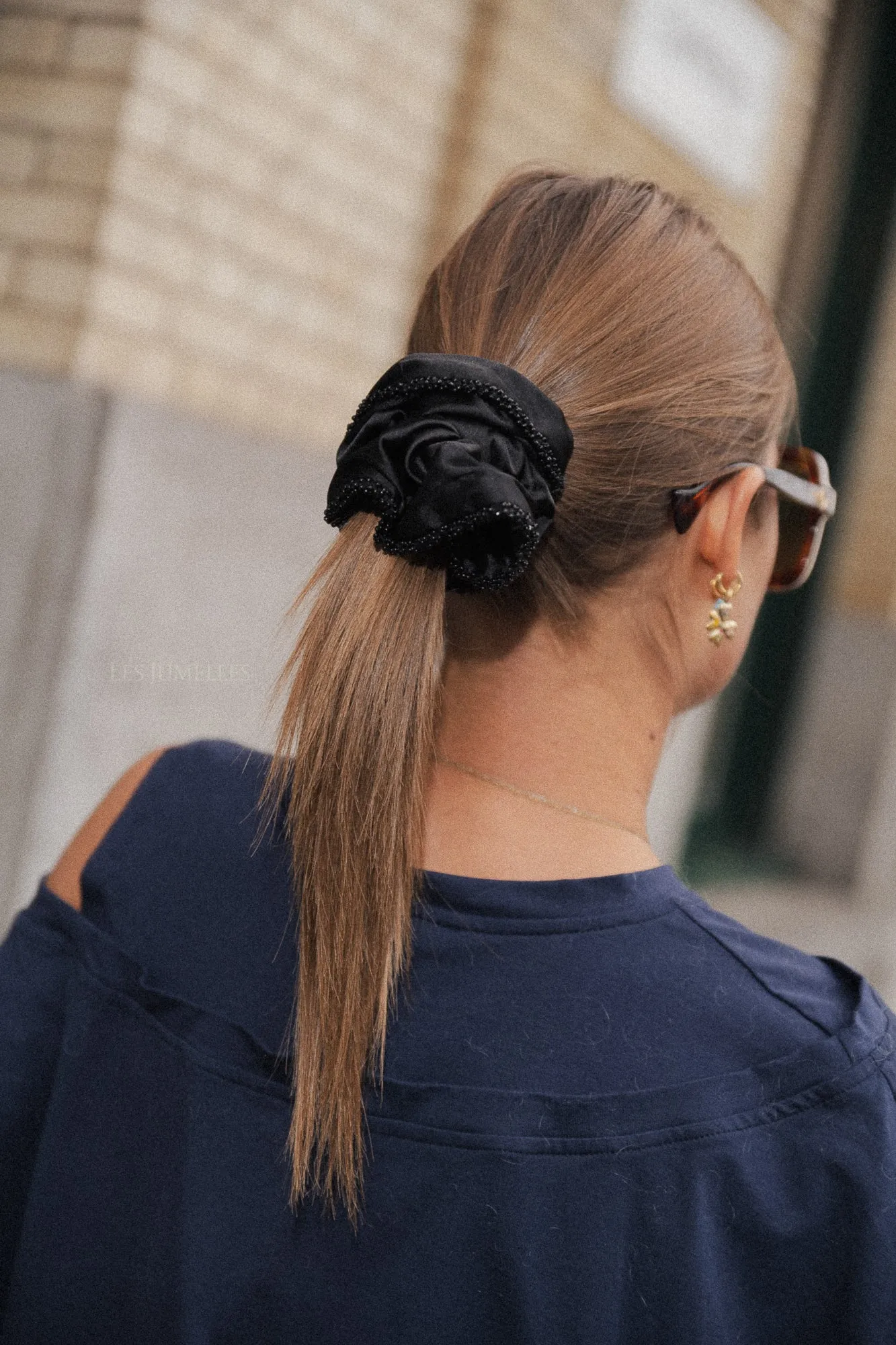 Luster bead scrunchie black