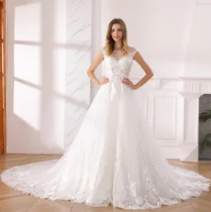 Luxurious Lace A Line Wedding Bridal Gown