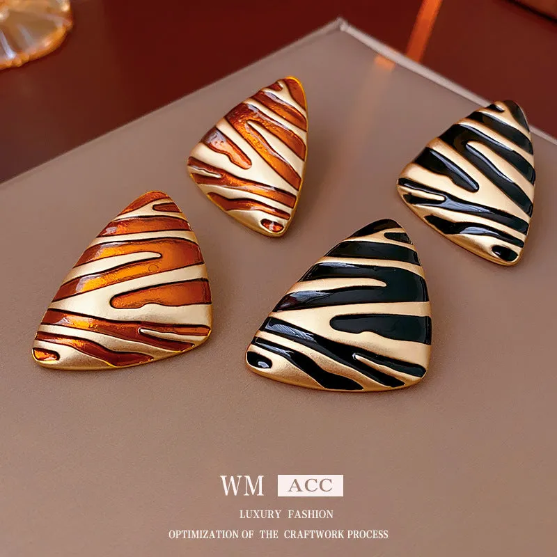 Luxurious Pattern Geometric Alloy Electroplating Earrings