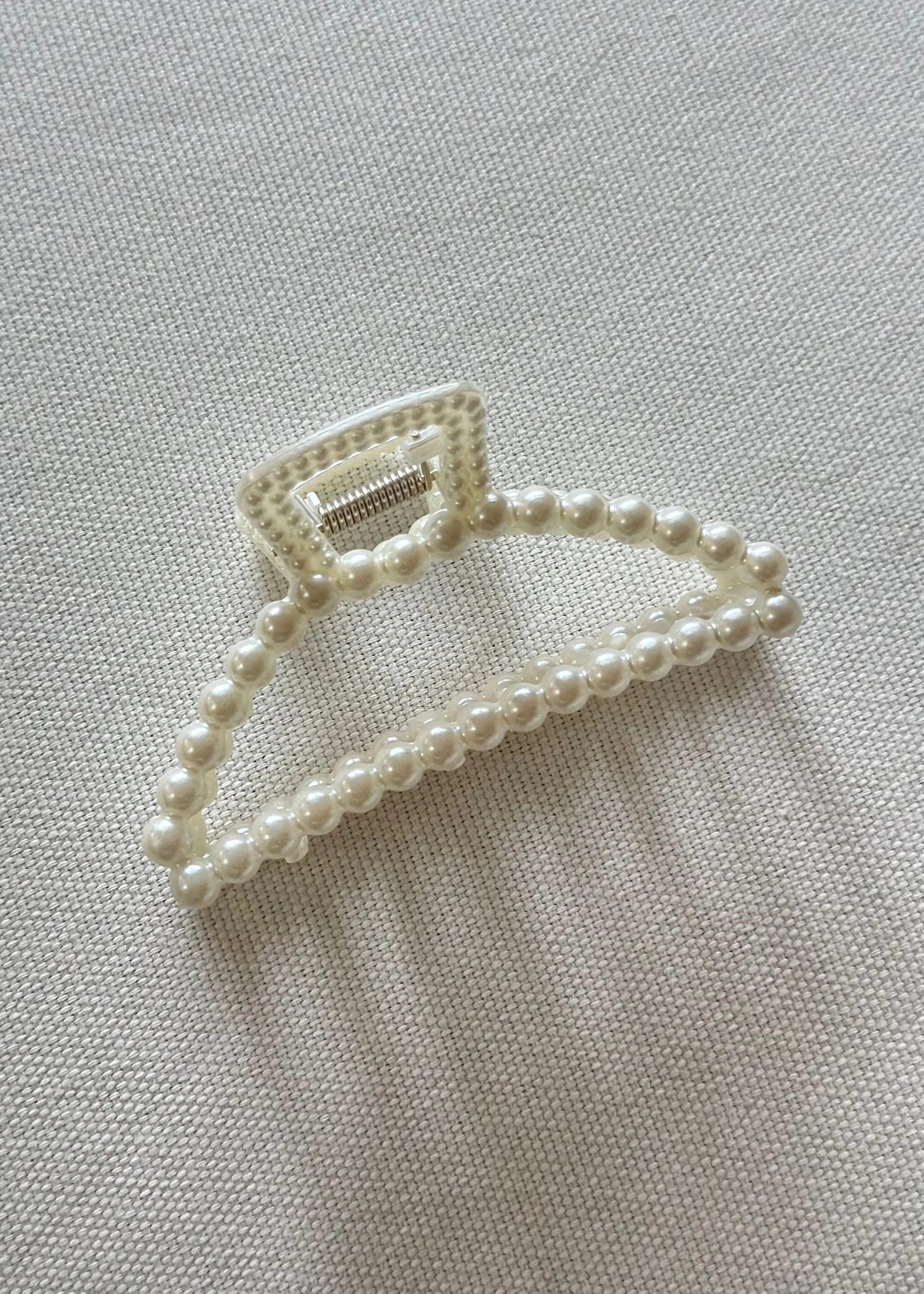 Pearly Hair Clips