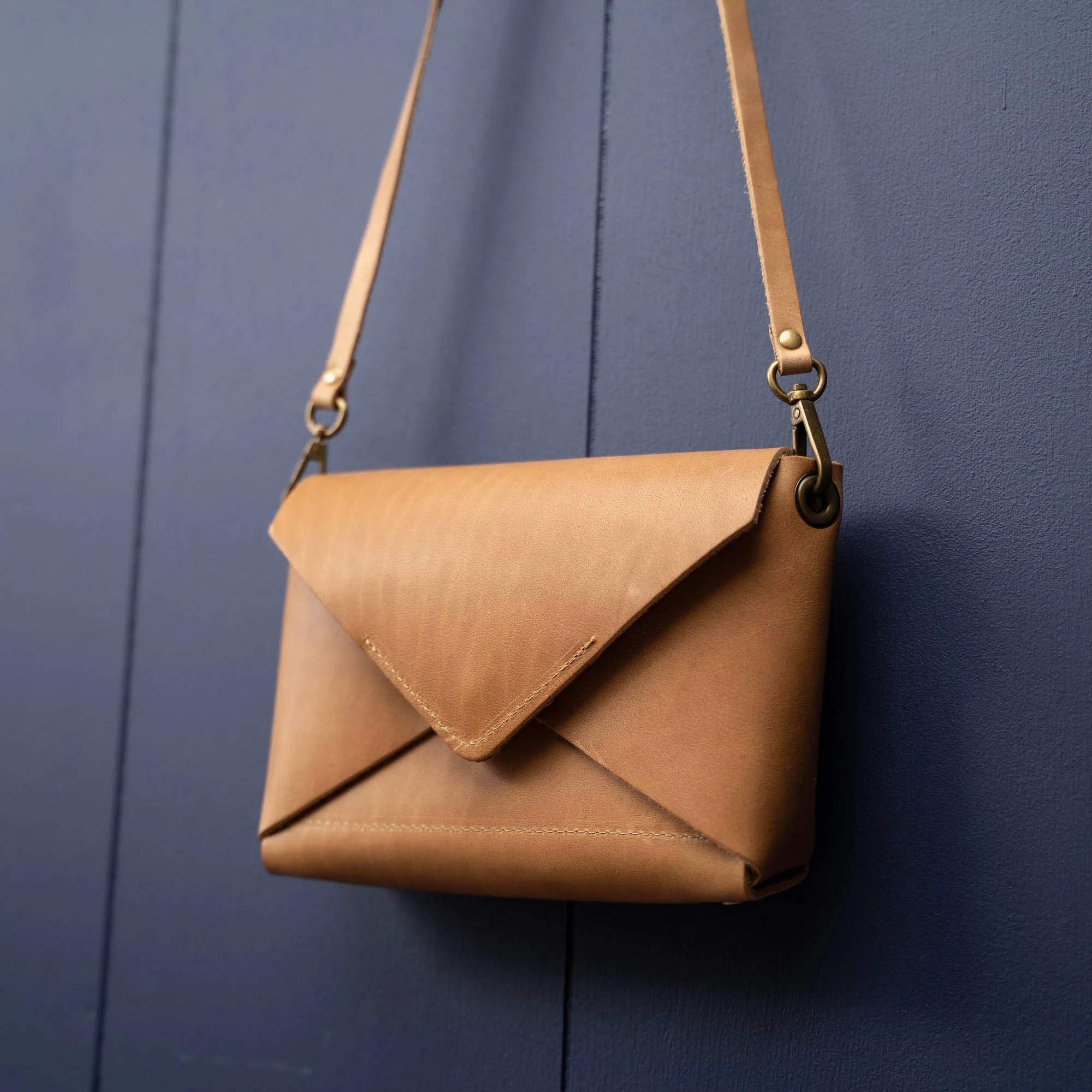 The Cecilia 2.0 - Fine Leather Envelope Purse with Adjustable 3 in 1 Strap